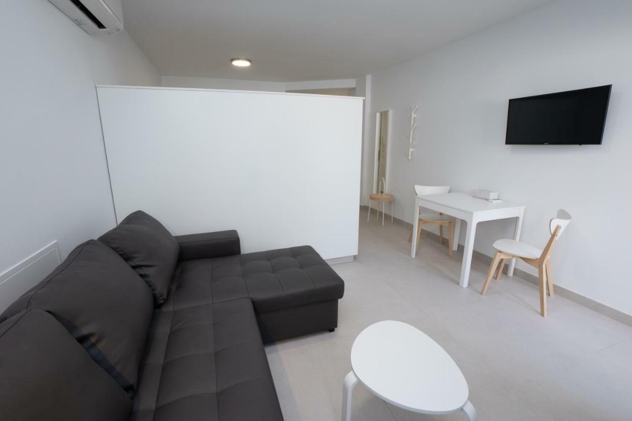 Apartamentos Mombasa 1 Planta Nerja Exterior photo