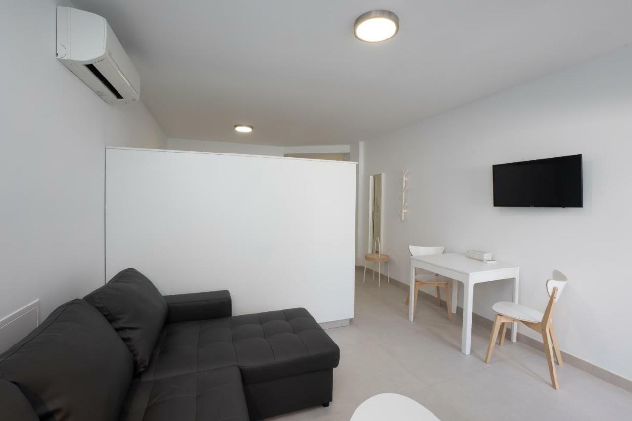 Apartamentos Mombasa 1 Planta Nerja Exterior photo